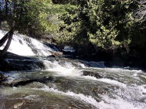 1070237_lower_emerson_falls.jpg