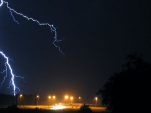 652439_lightning.jpg